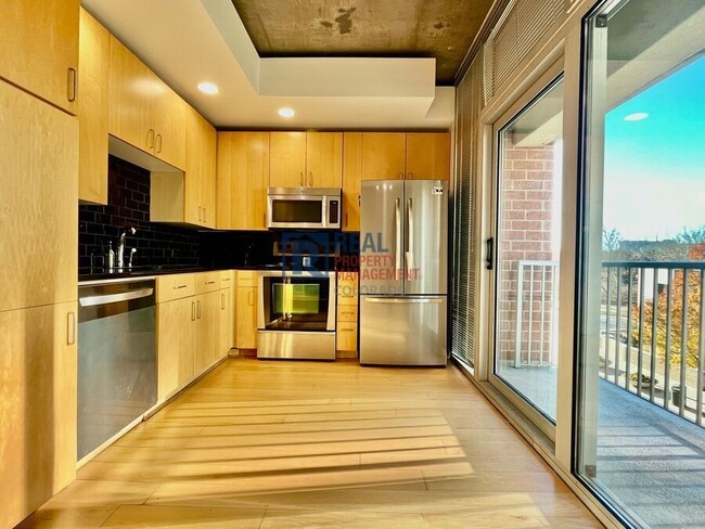 Foto del edificio - 1700 Bassett St