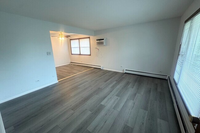 Foto del edificio - 4512 Grove Ave
