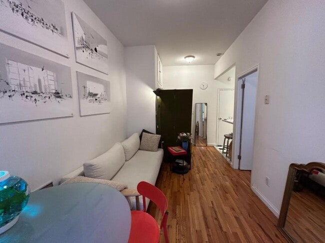 Building Photo - 1 bedroom in New York NY 10028