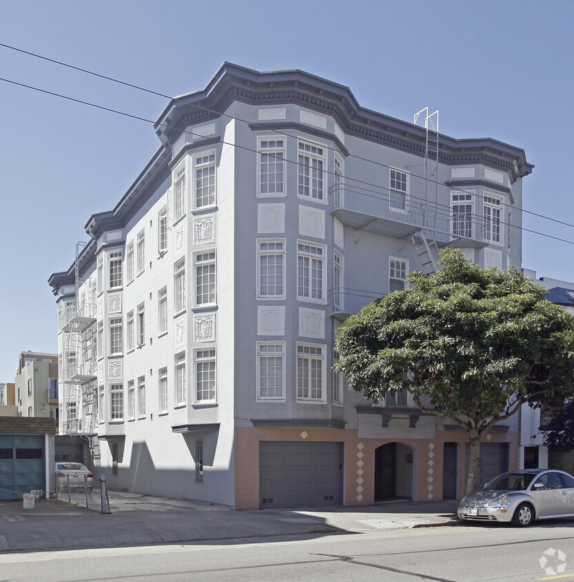 Primary Photo - 1631 Chestnut St