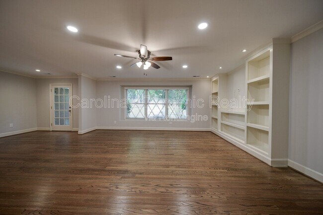 Foto del edificio - 6700 Castlegate Dr