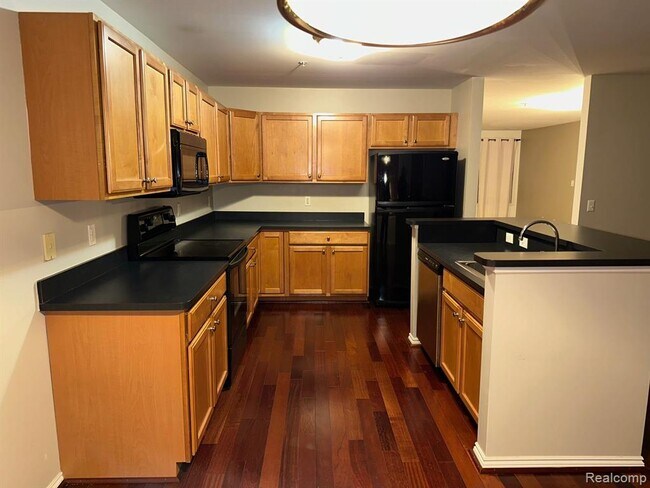 Foto del edificio - 3921 Forester Blvd