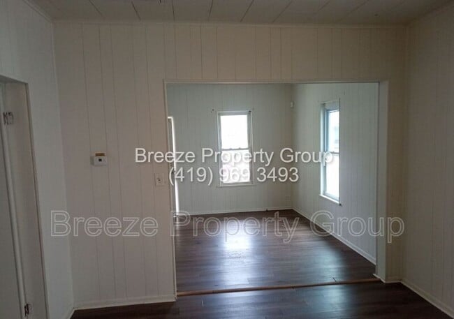 Building Photo - 528 E Central Ave