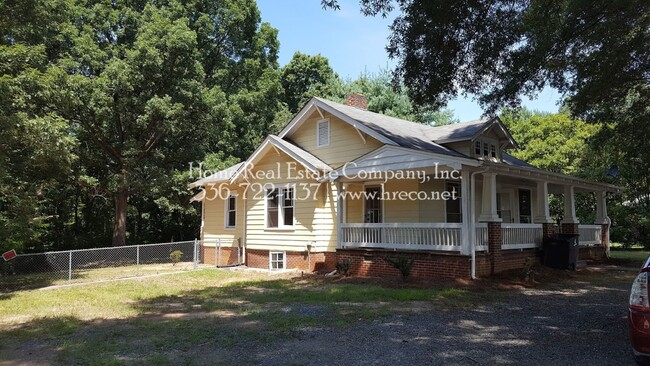 Building Photo - 1346 Westbrook Plaza Dr