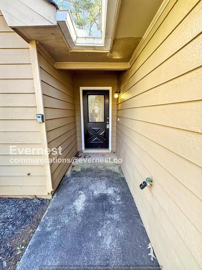 Building Photo - 95 Rosebud Ln