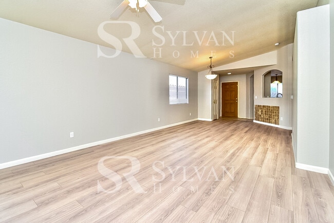 Building Photo - This charming ranch home is ready
