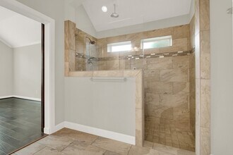 Building Photo - 11150 Honeysuckle Haven Dr