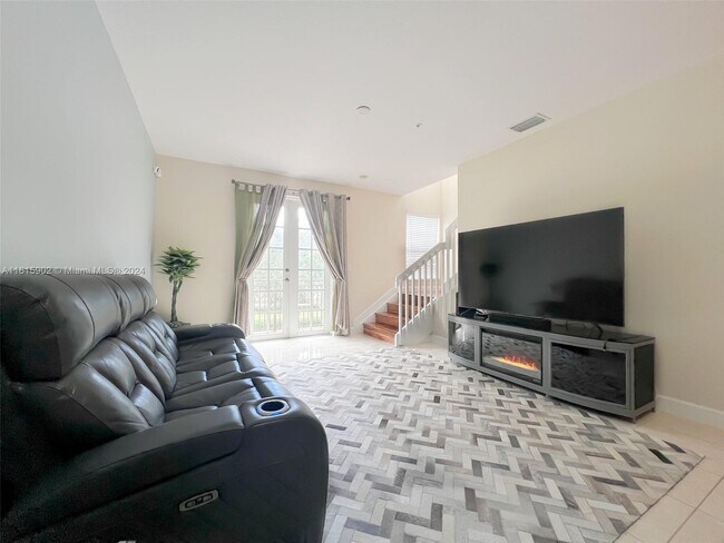 Building Photo - 410 SW 147th Ave
