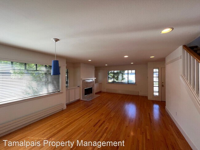 Building Photo - 2 br, 2.5 bath House - 11 Ward St