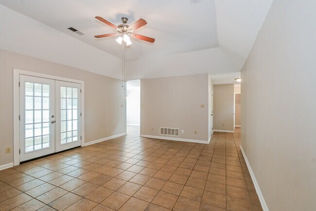 Building Photo - 5818 Southbend Ln