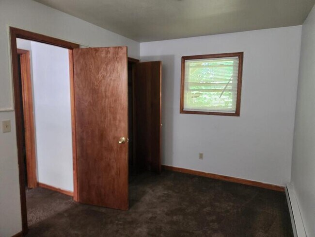 Foto del edificio - 17 Alexander Dr