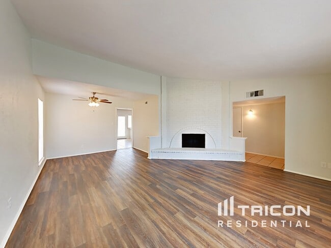 Building Photo - 7006 Blackberry Dr