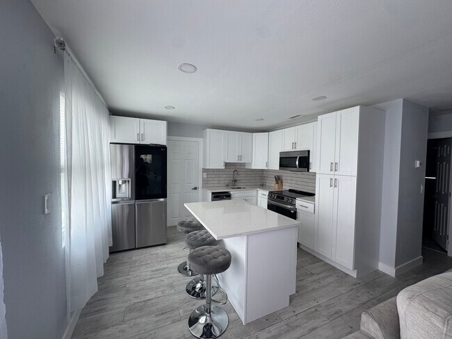 Foto del edificio - 4111 Carson St NE