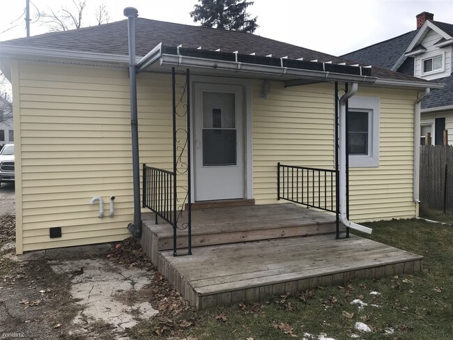 Building Photo - 2 br, 1 bath House - 126 W Monroe St