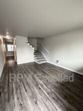 Building Photo - 634 M St NE