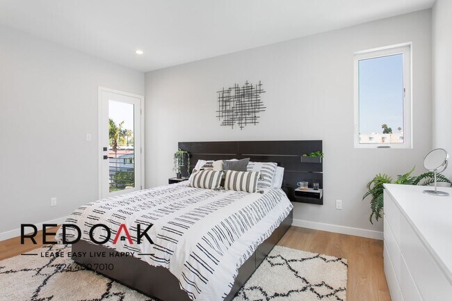 Foto del edificio - Brand NEW Developed Bright And Spacious Tw...