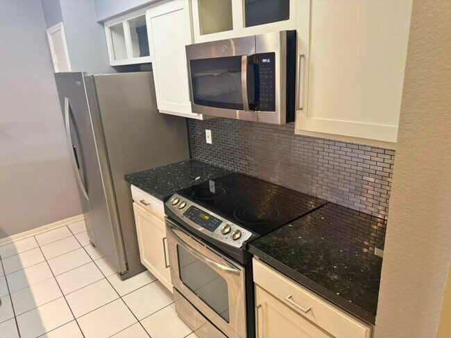 Foto del edificio - 3780 Tanglewilde St