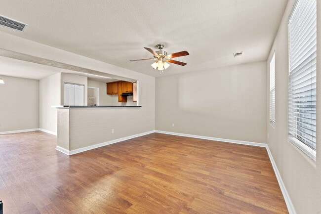 Foto del edificio - 220 Trestle Tree