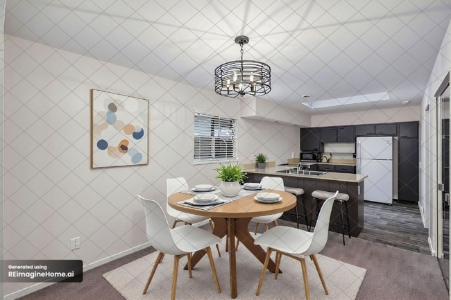 Foto del edificio - 4704 Briarwood Ave