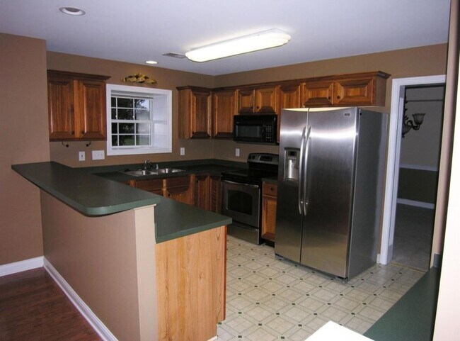 Building Photo - 206 General John Payne Blvd