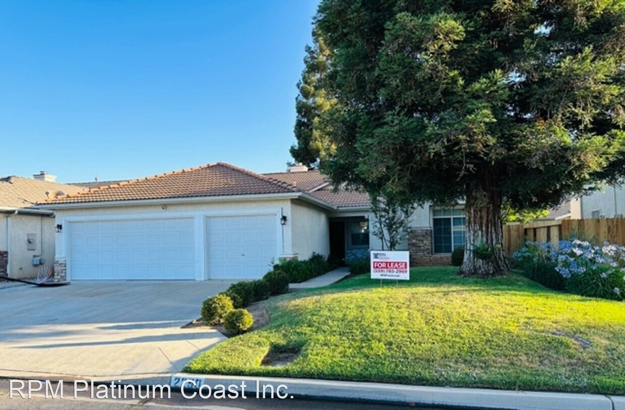 Primary Photo - 3 br, 2 bath House - 2290 E Cole Ave