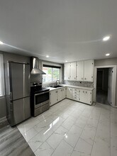 Building Photo - 267 Lalemant St