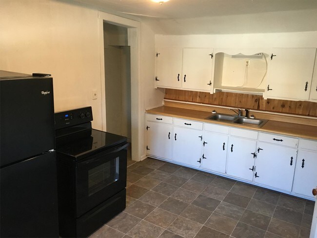 202 S Samuel St Charles Town Wv 25414 House For In