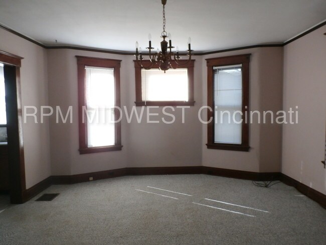 Building Photo - 1825 W North Bend Rd