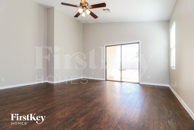 Building Photo - 24853 W Rosita Ave