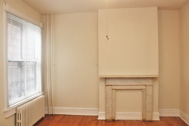 Building Photo - 1805 Bolton St