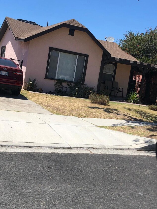 Foto principal - 509 S Oak St