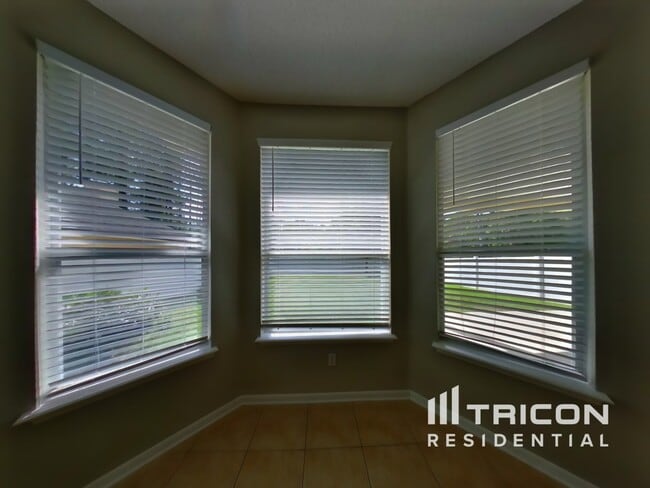 Building Photo - 3571 Live Oak Hollow Dr