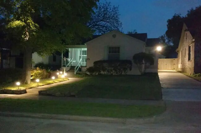 Front Exterior at night - 2816 Alden Ave