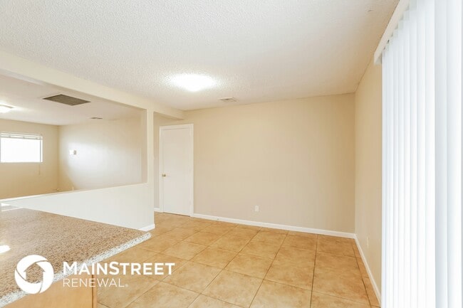 Building Photo - 6353 W Keim Dr