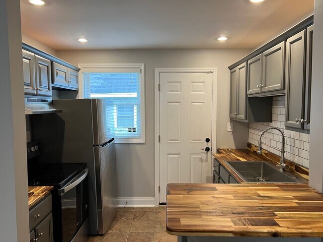 Foto del edificio - Cozy East Nashville Home!