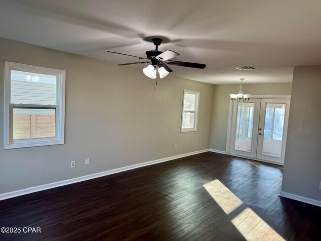 Building Photo - 1506 Pennsylvania Ave