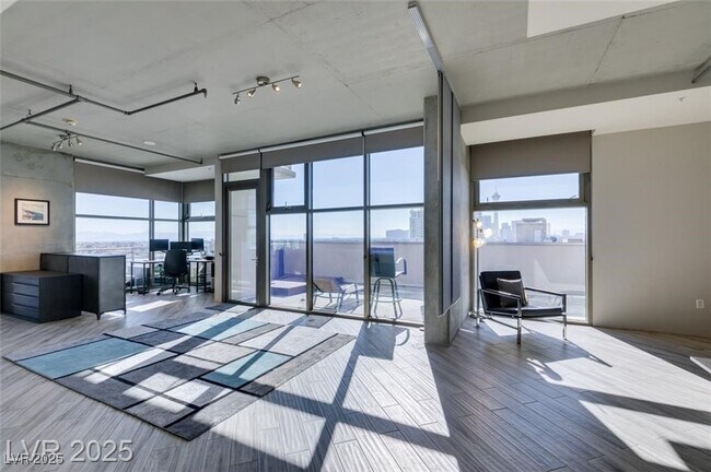 Foto del edificio - 353 E Bonneville Ave