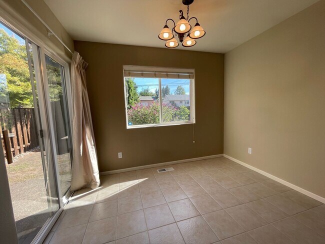 Foto del edificio - 14790 NW Yellowstone Ct