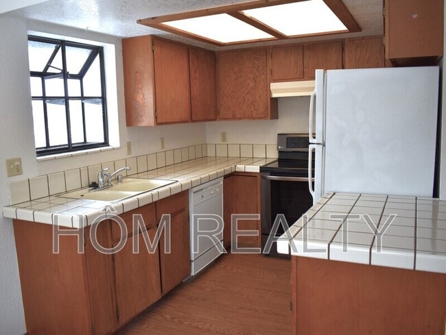 Building Photo - 290 Talus Way
