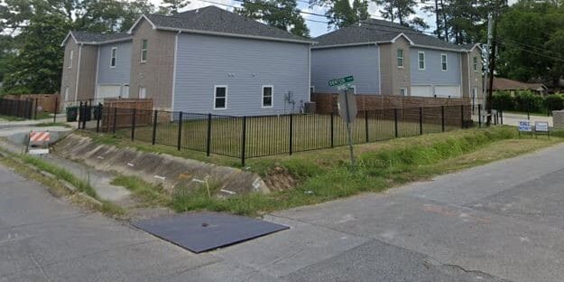 Building Photo - 8203 Oak Knoll Ln