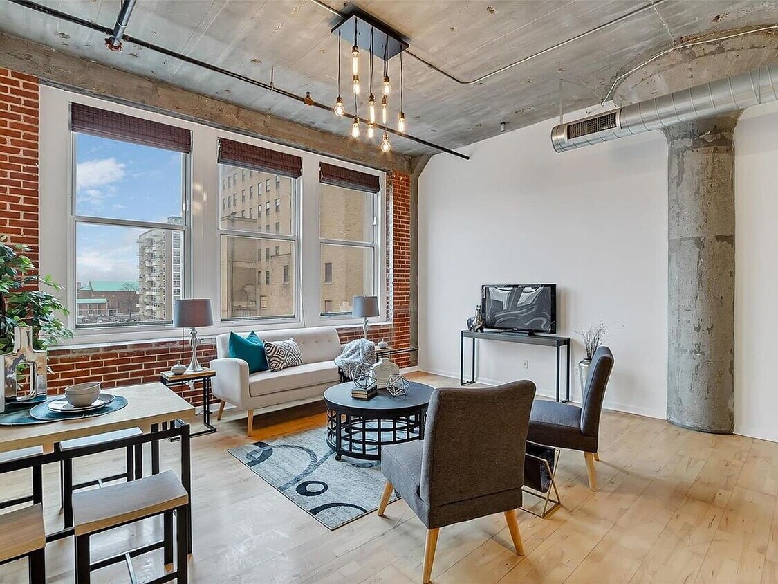 Primary Photo - "Chic Urban Living: Spacious 2-Bedroom Ret...
