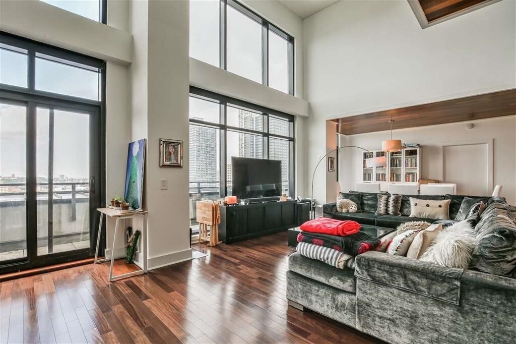 Foto principal - 159 2nd St