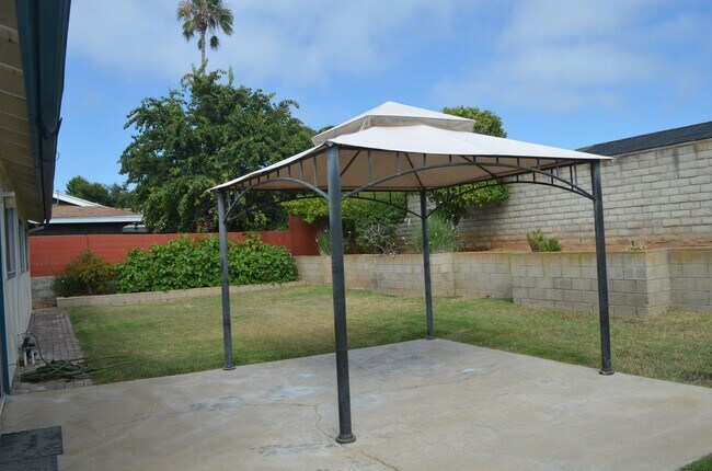 Foto del edificio - University City 4 Bedroom 2 Bath room Home for Rent