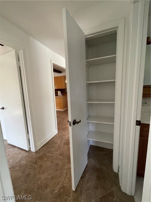 Foto del edificio - 3680 Marvaez St