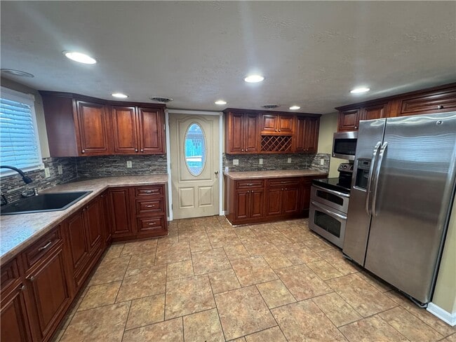 Foto del edificio - 8818 NY-415