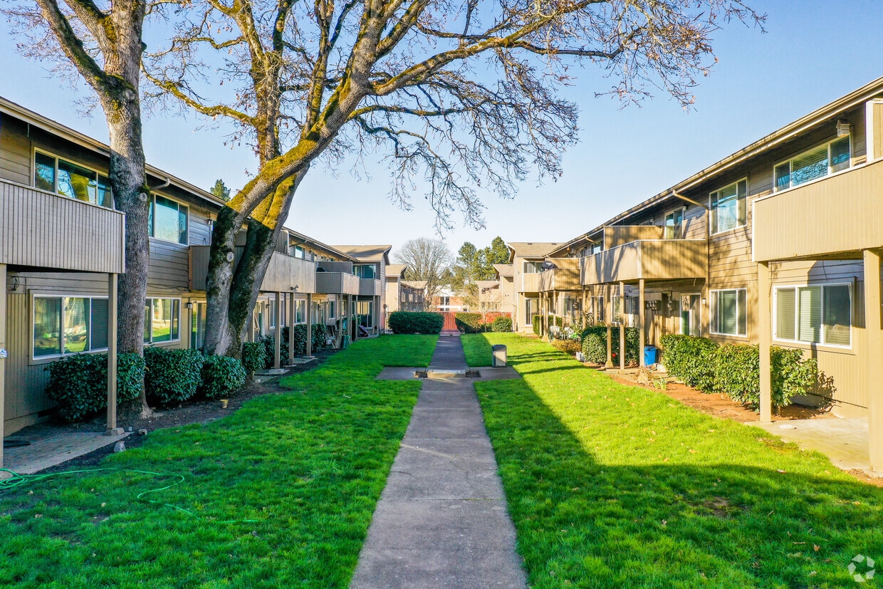 Country Oaks Apartments Beaverton, OR