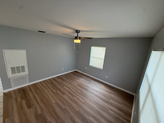 Foto del edificio - 3008 E Jefferson St