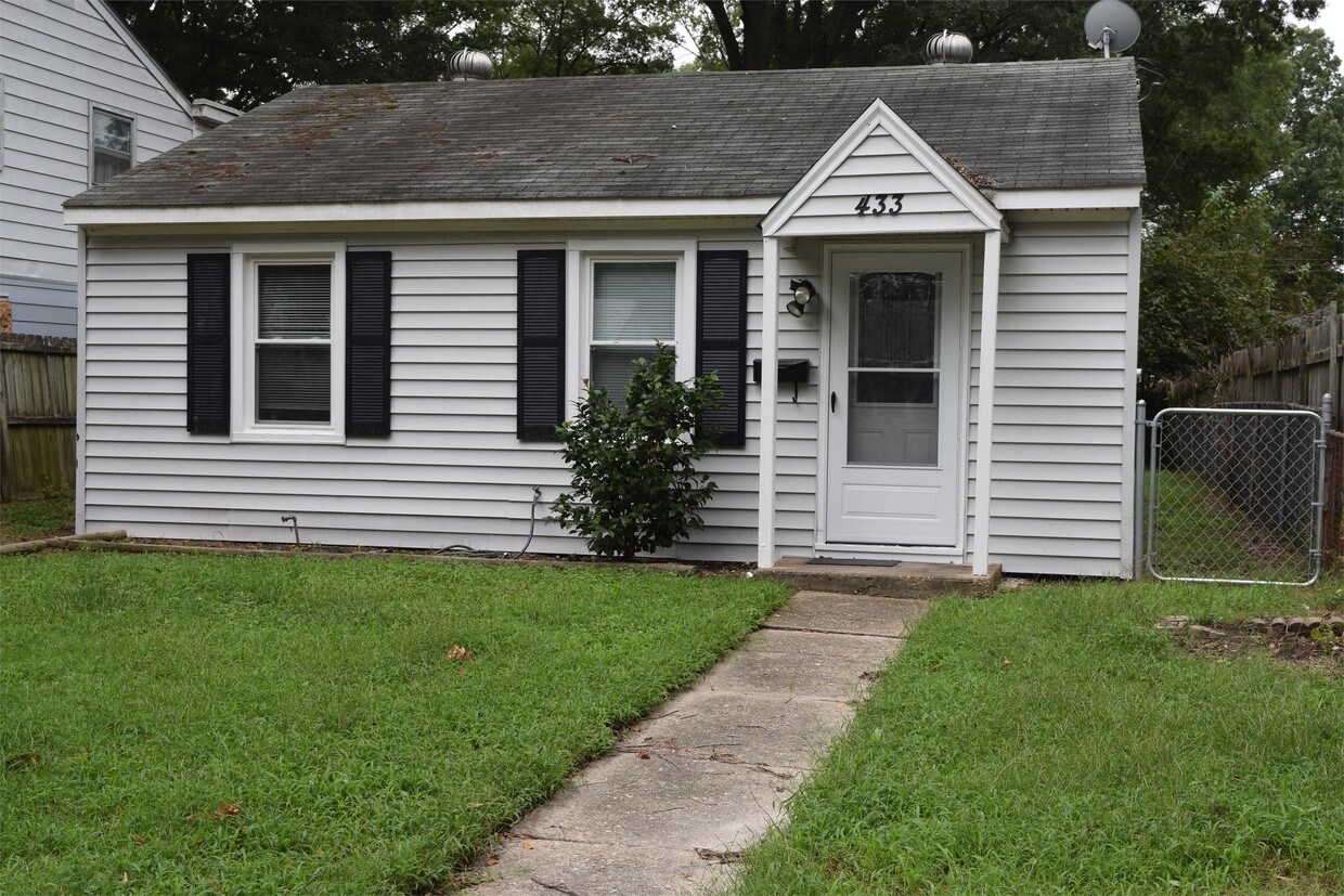 Primary Photo - 433 Ford Rd