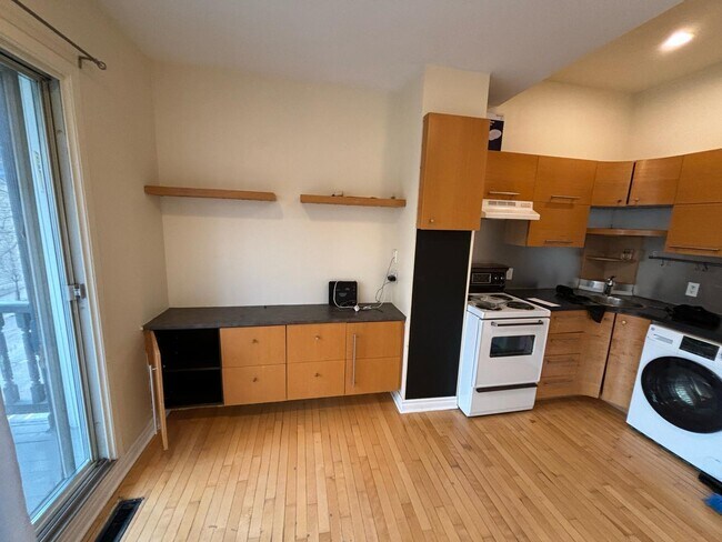 Photo du bâtiment - 645 Rue Prince-Arthur