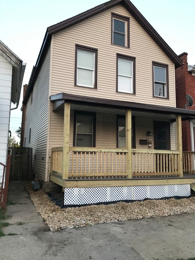 Front Entry - 1364 Jackson St